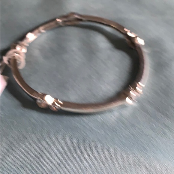 Silver and Rhinestone stretch bracelet - Picture 6 of 6